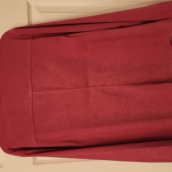 Beautiful button front shirt - Picture 6 of 6